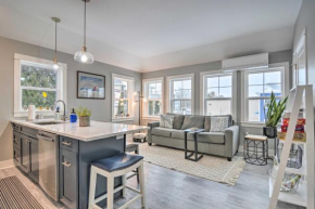 Updated Charlevoix Townhome Walk to Downtown
